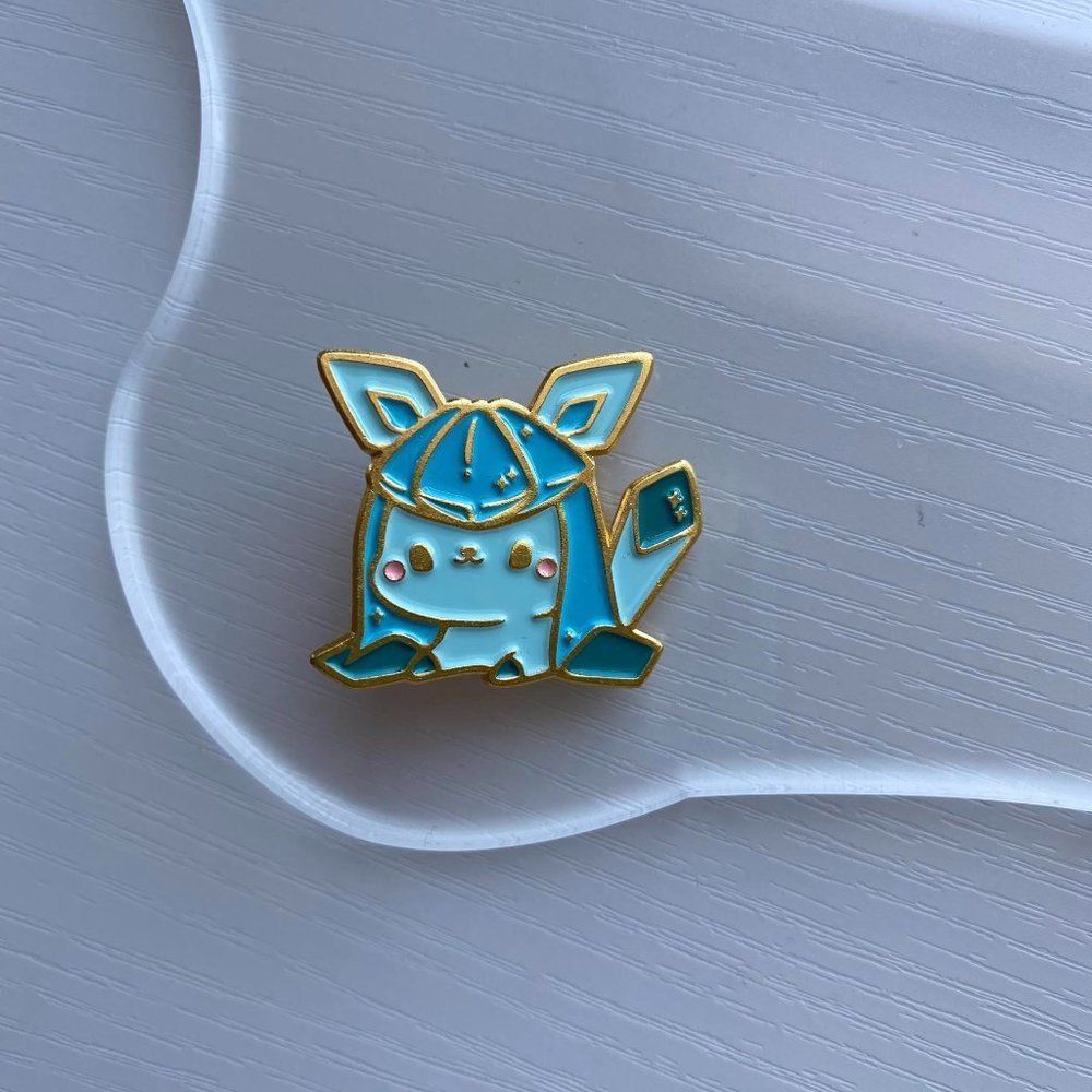 Glaceon Pokemon Pin